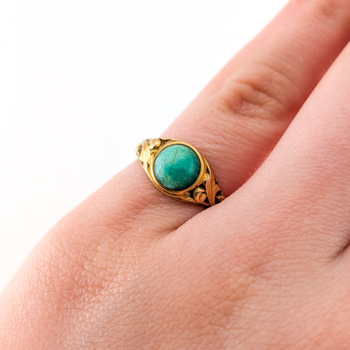 Antique Art Nouveau 14K Gold Green Aventurine Ring