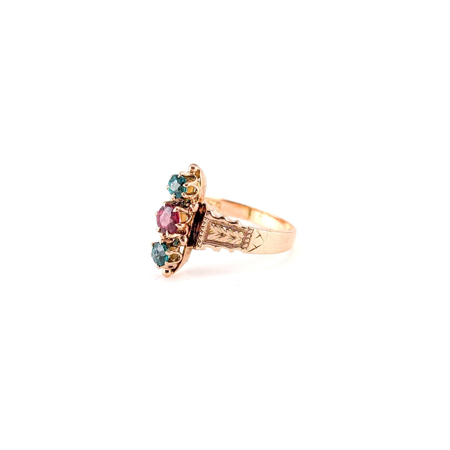 Antique 9k Gold Victorian Glass Paste Ring with Engraved Shoulders