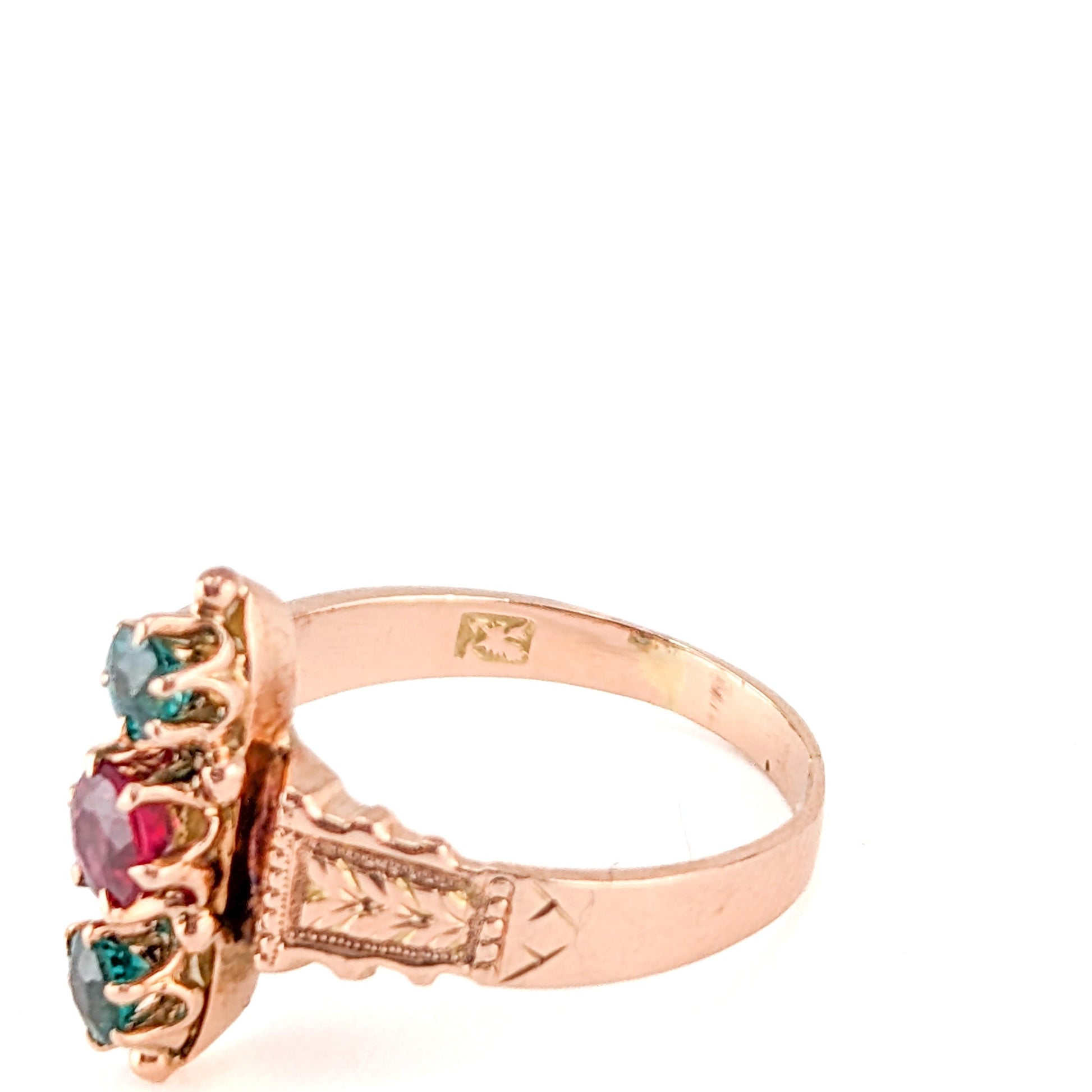 Antique 9k Gold Victorian Glass Paste Ring with Engraved Shoulders
