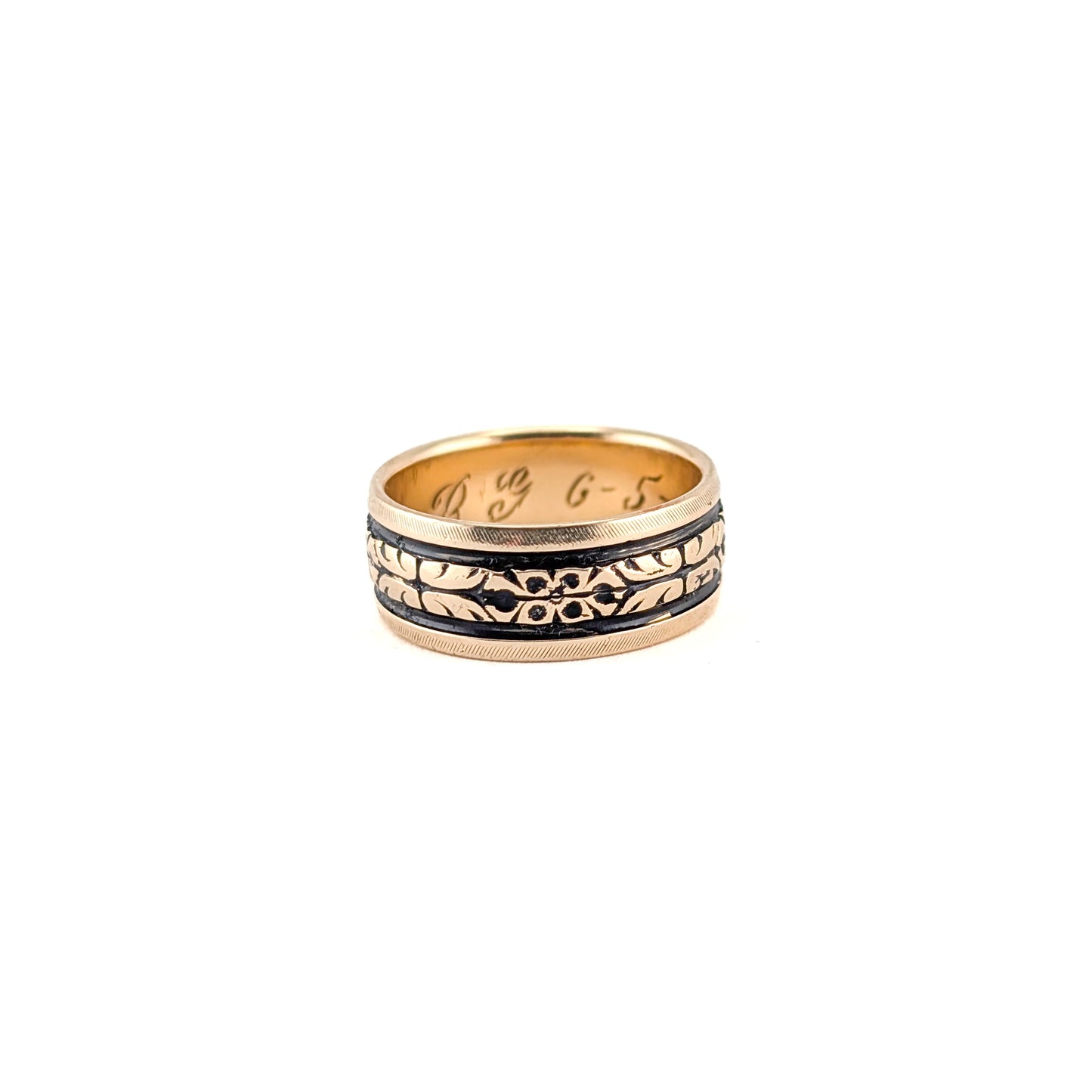 Vintage 14K Gold Floral Wedding Band Blackened Engraved Estate Ring
