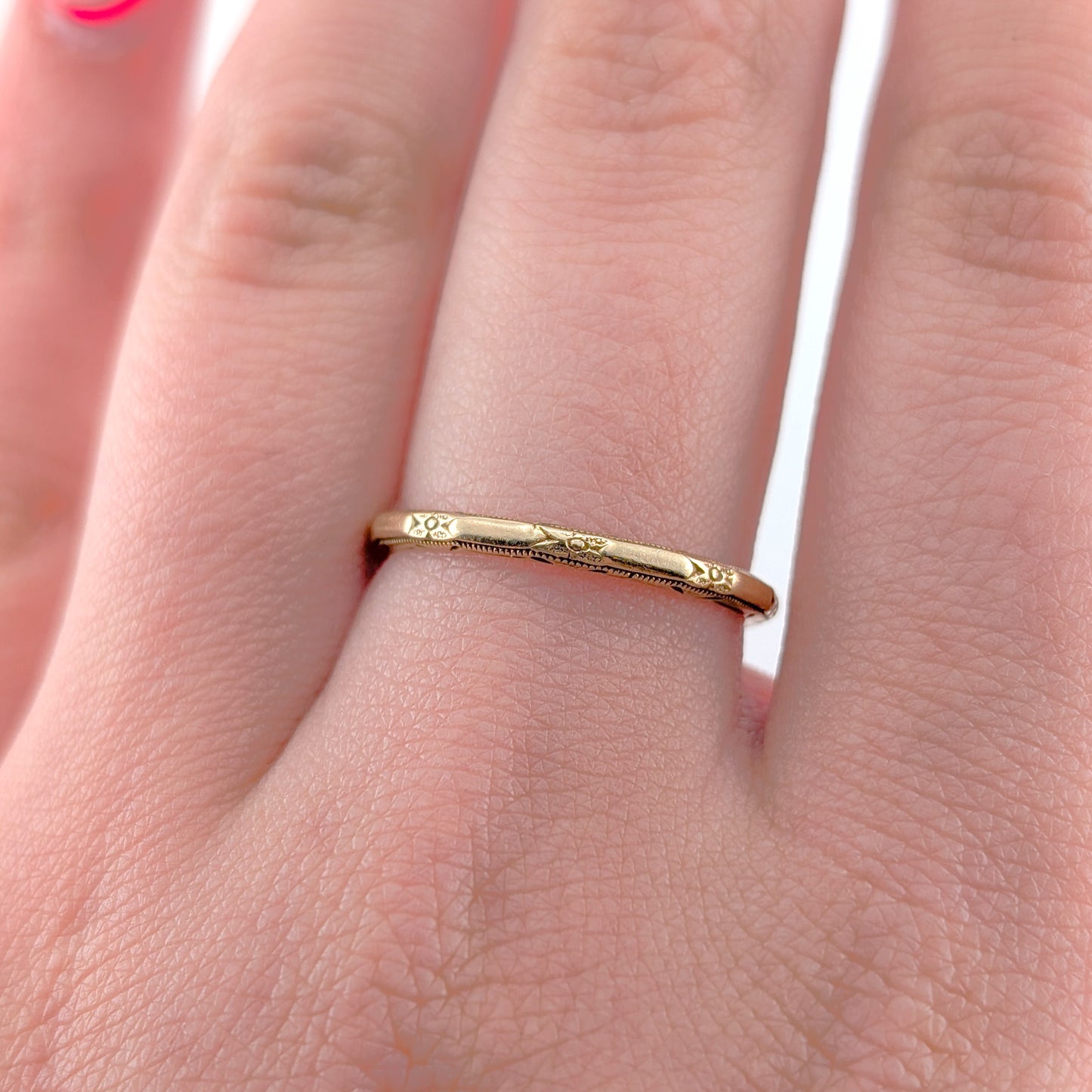 Vintage 14K Gold Floral Engraved Band