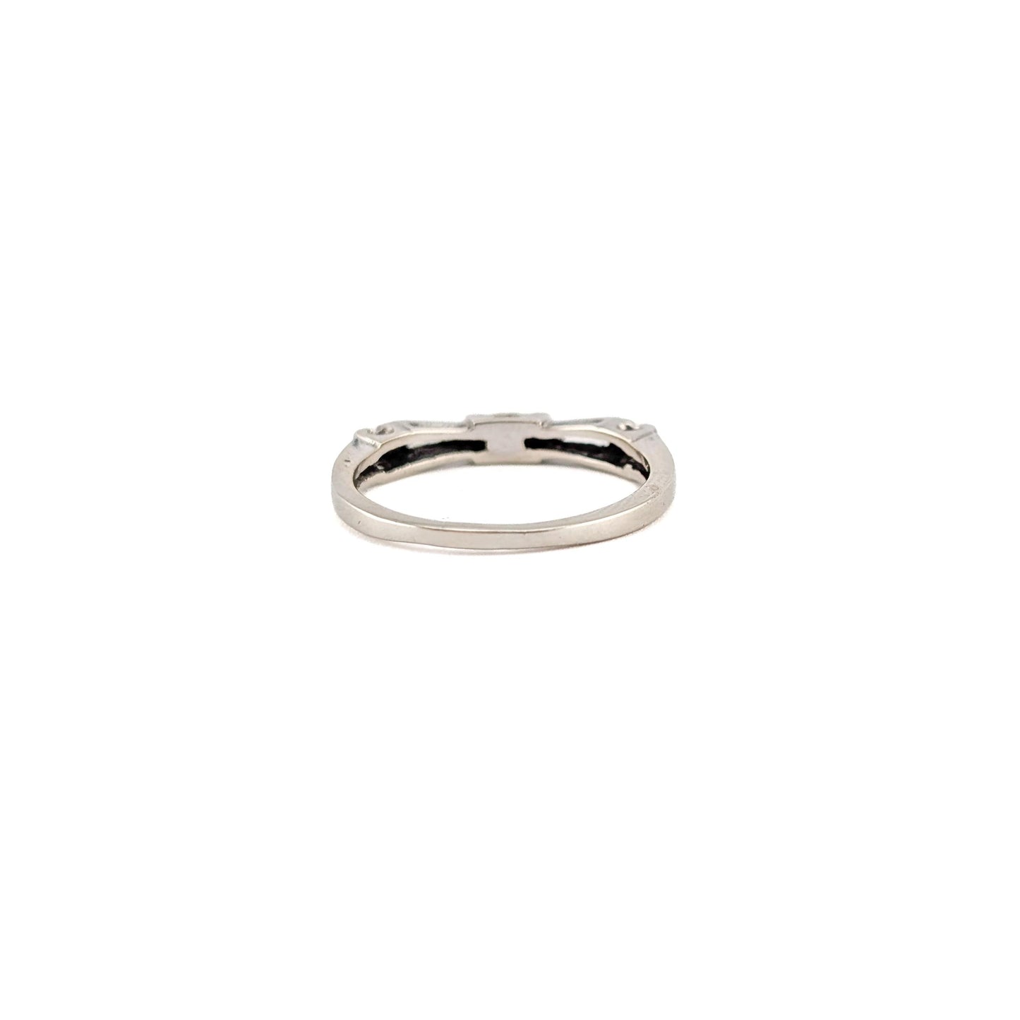 Art Deco Single-Cut Diamond Ring with Baguette Accents