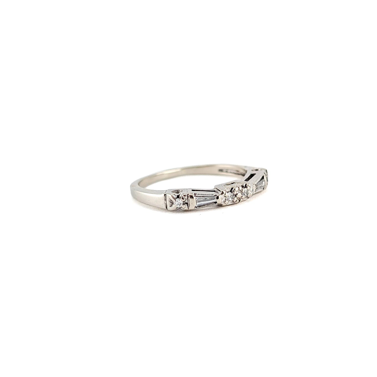 Art Deco Single-Cut Diamond Ring with Baguette Accents