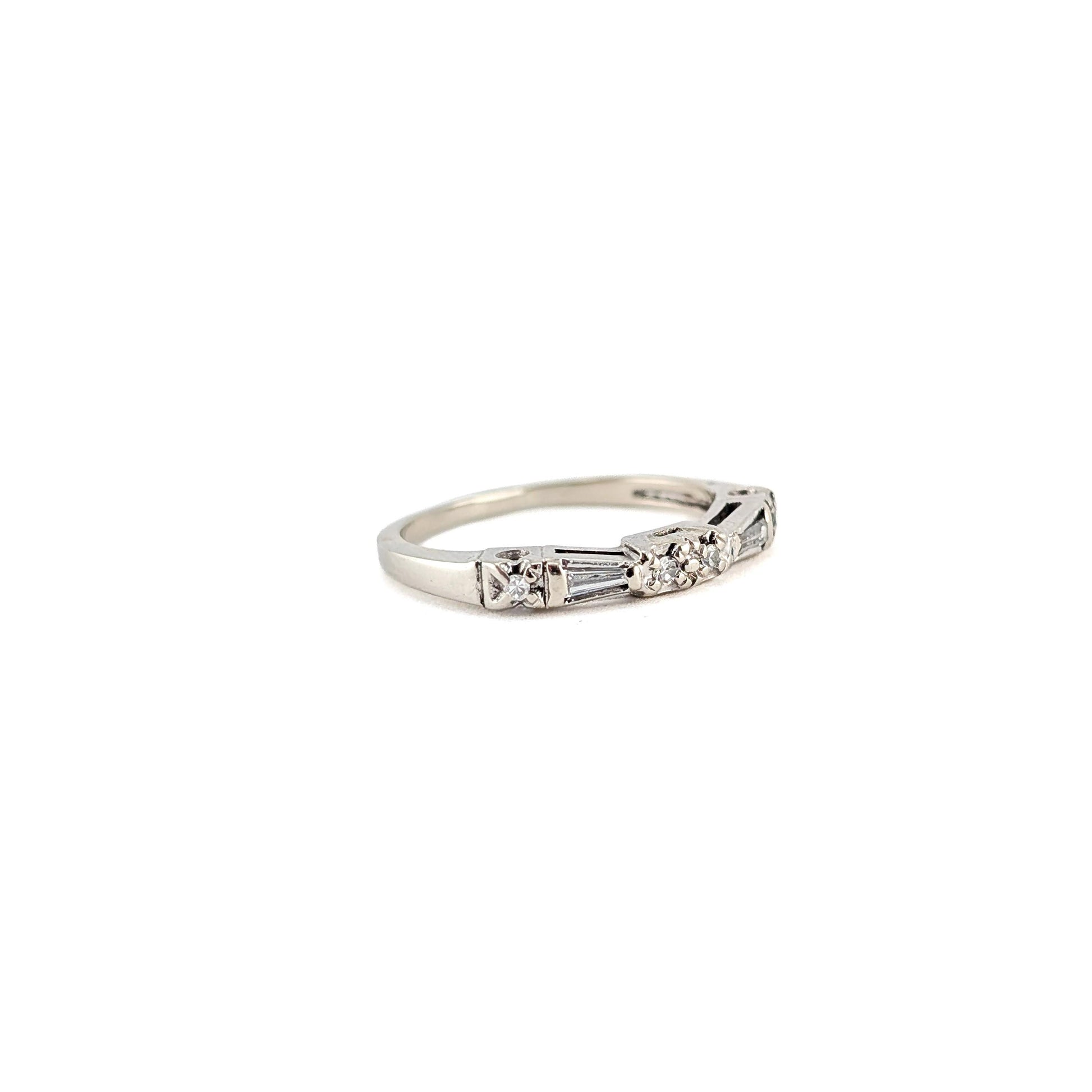 Art Deco Single-Cut Diamond Ring with Baguette Accents