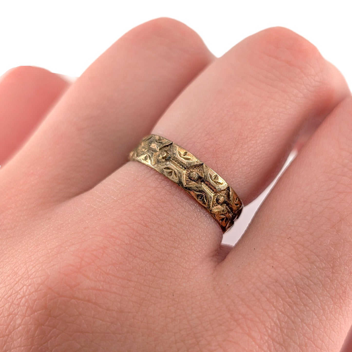 Antique 8k Gold Engraved Band Ring