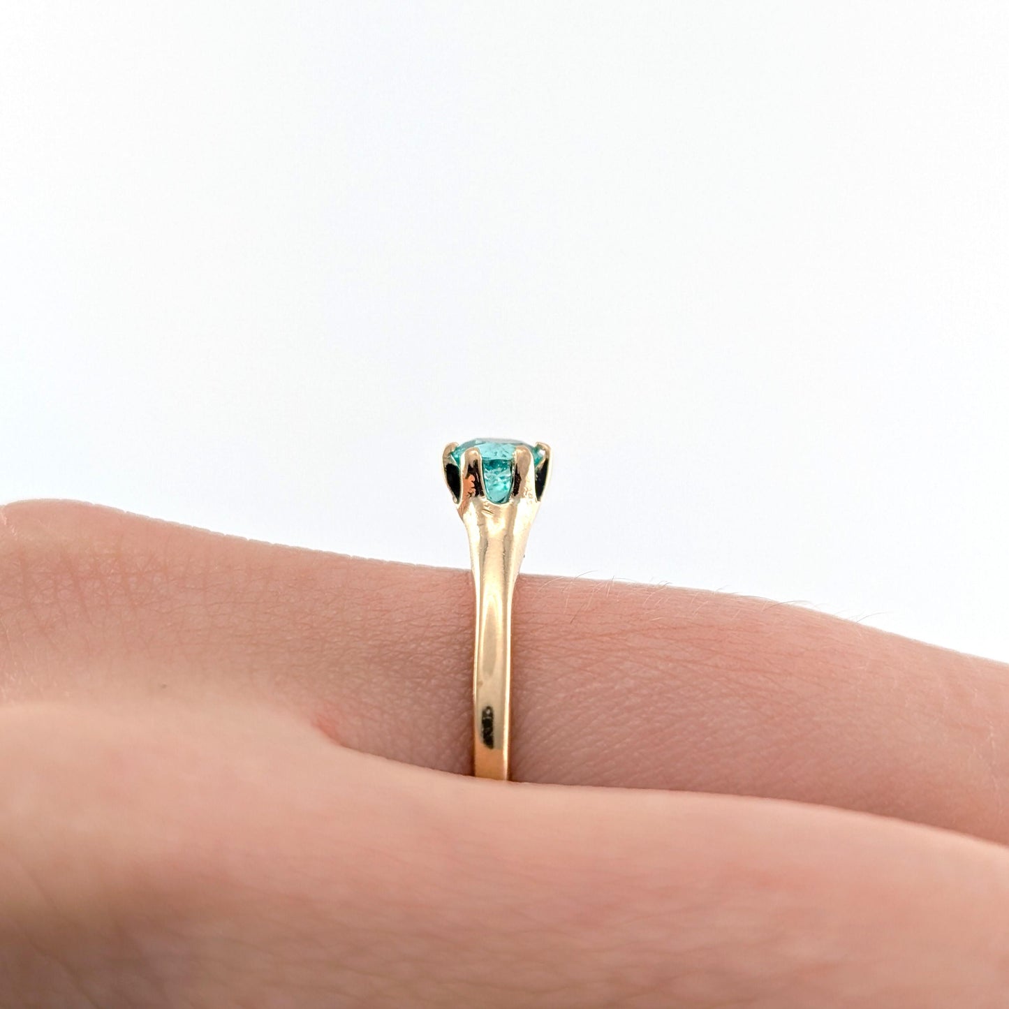 Antique 10K Yellow Gold Natural Columbian Emerald Solitaire Ring