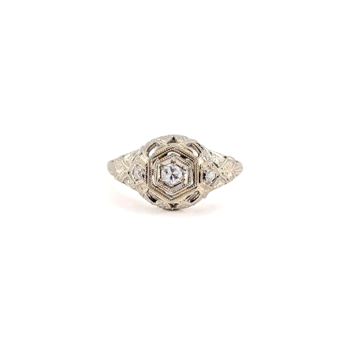 Antique Art Deco 18K White Gold Old European Cut Diamond Filigree Ring