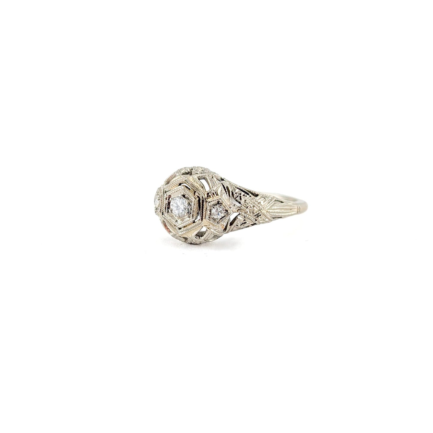 Antique Art Deco 18K White Gold Old European Cut Diamond Filigree Ring