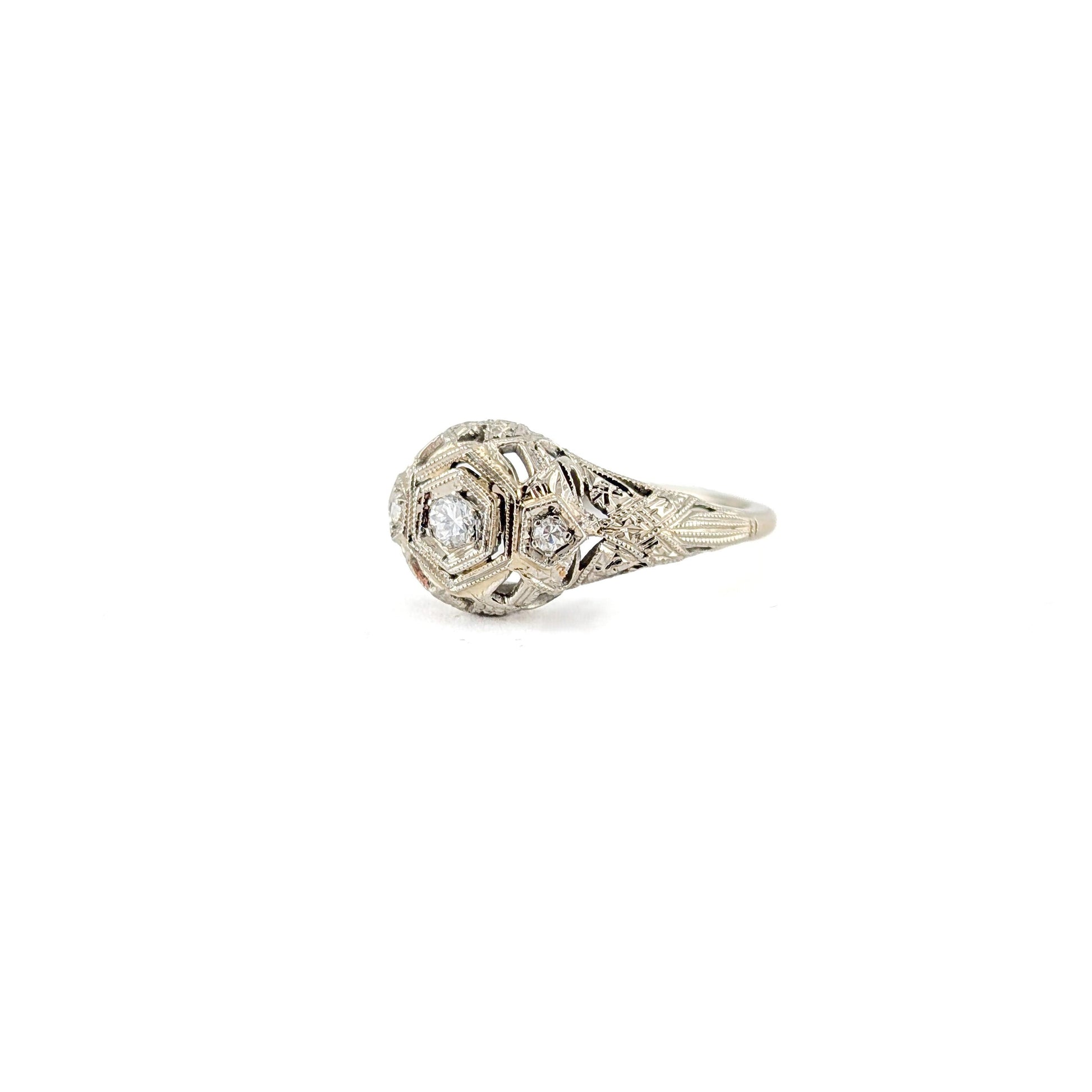 Antique Art Deco 18K White Gold Old European Cut Diamond Filigree Ring