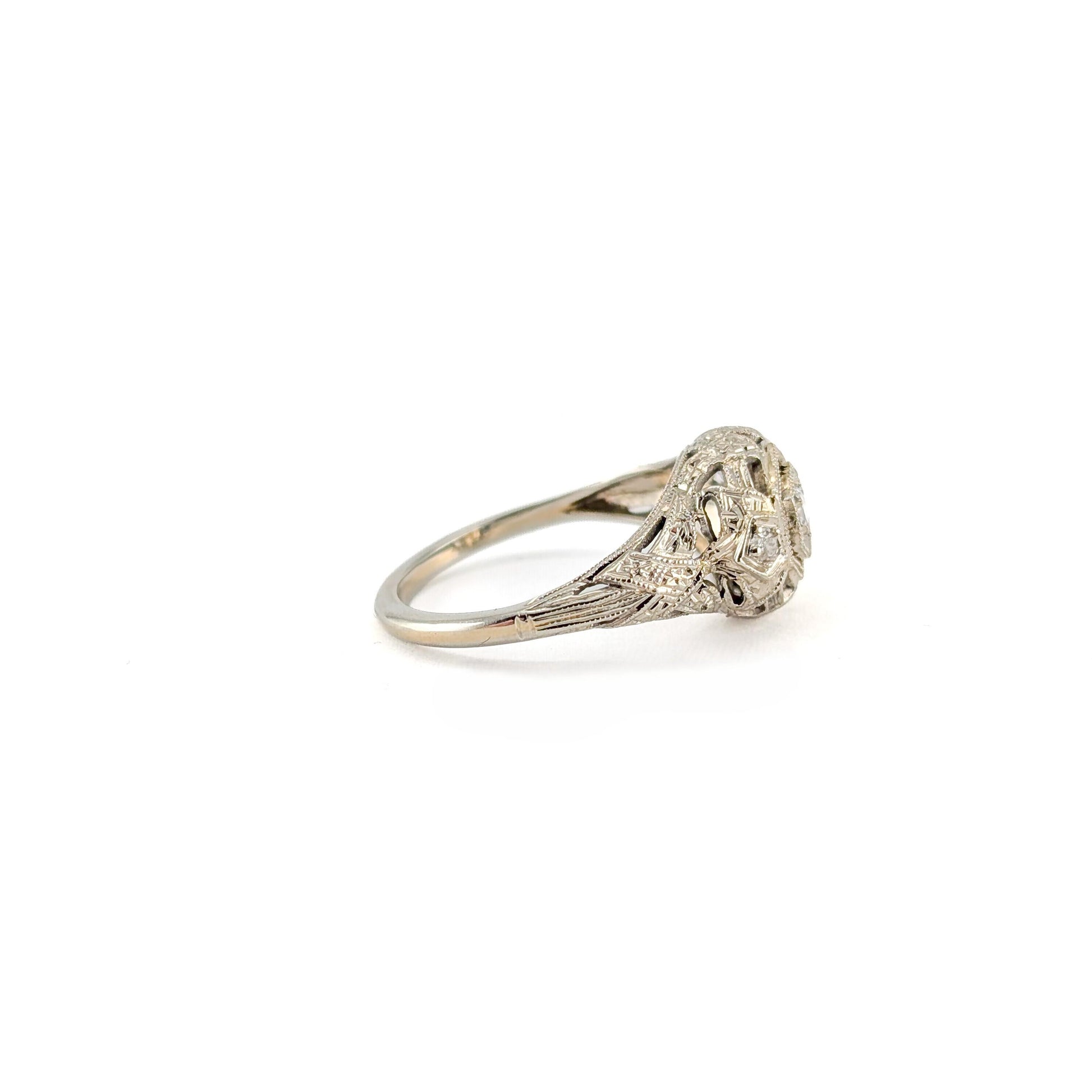 Antique Art Deco 18K White Gold Old European Cut Diamond Filigree Ring