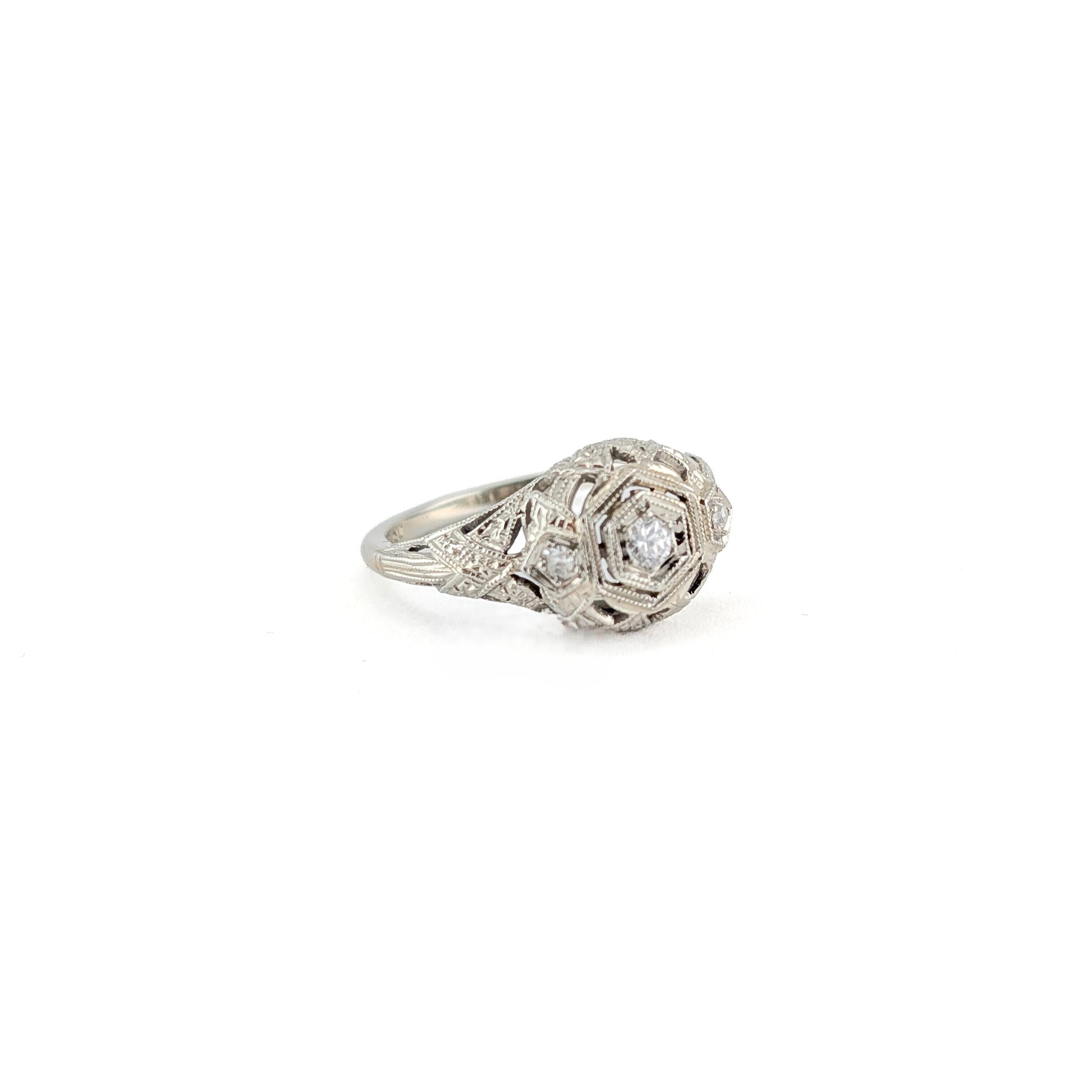 Antique Art Deco 18K White Gold Old European Cut Diamond Filigree Ring