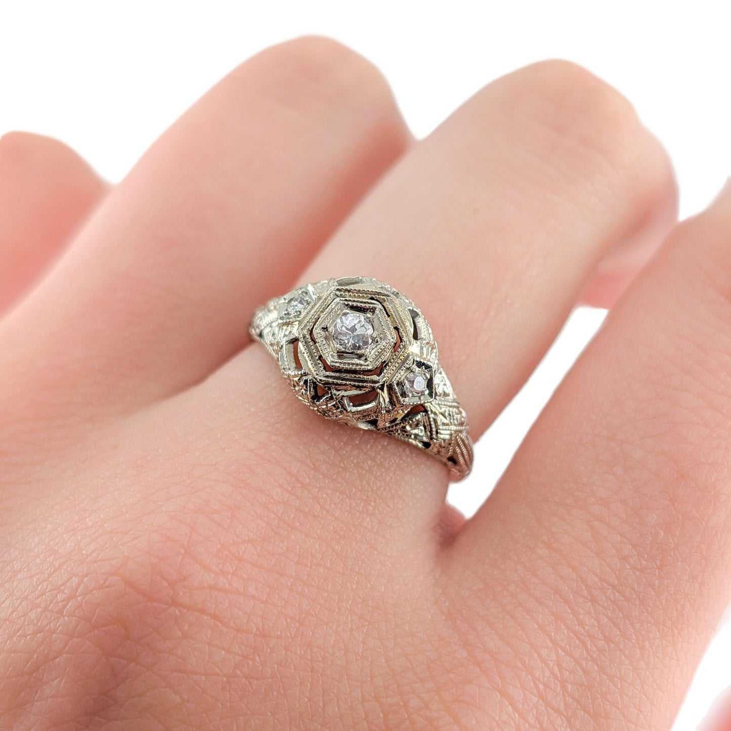 Antique Art Deco 18K White Gold Old European Cut Diamond Filigree Ring
