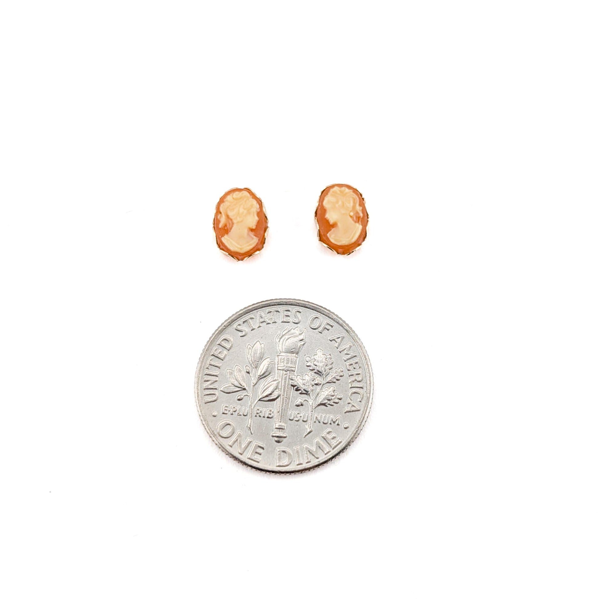 Vintage 14K Gold Hand-Carved Shell Cameo Stud Earrings
