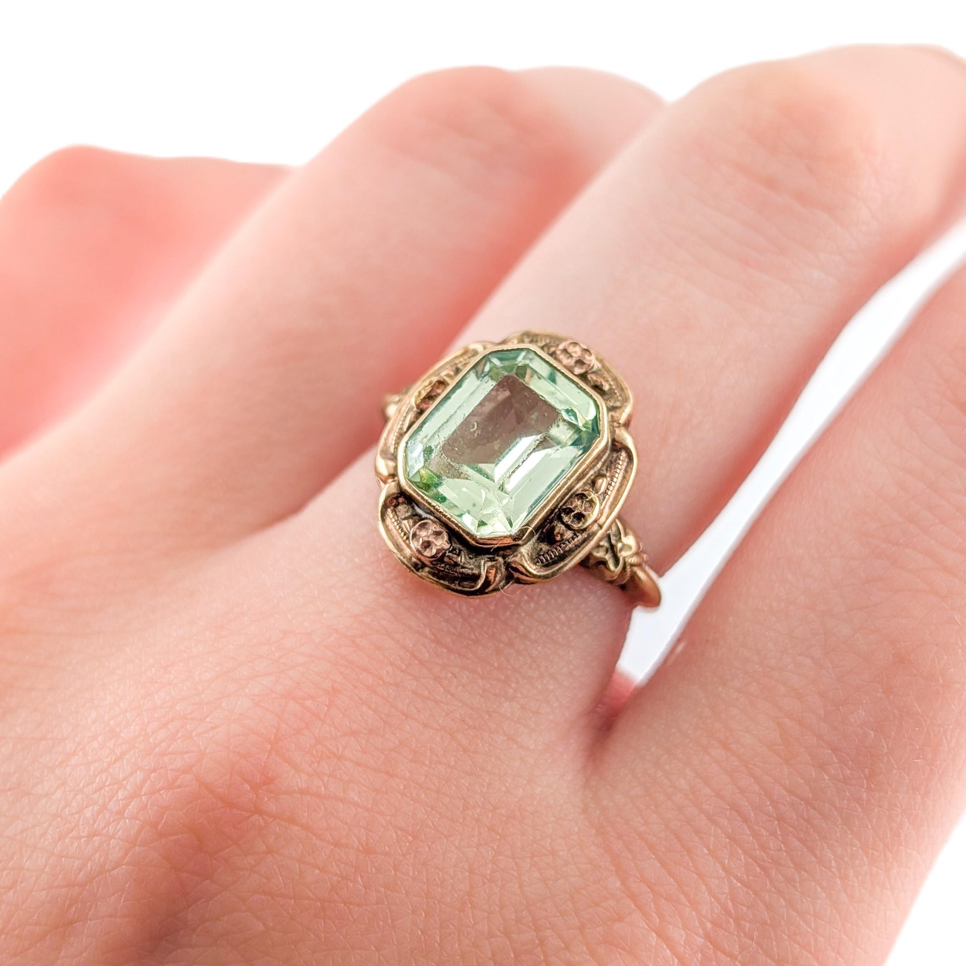 Vintage 10K Gold Synthetic Uranium Spinel Ring, Circa 1950