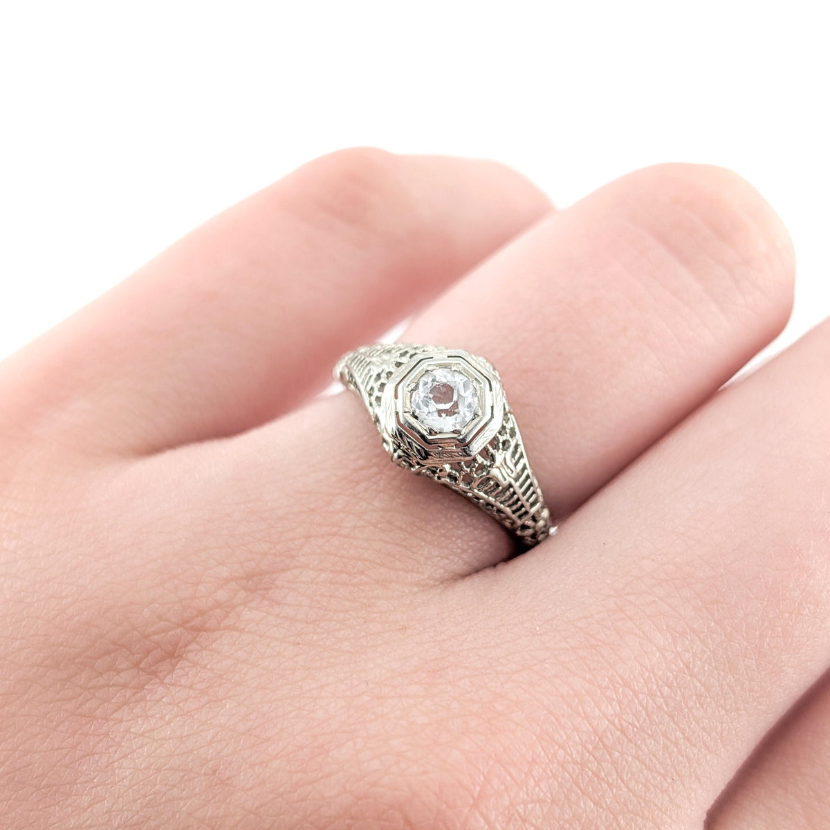 Antique Art Deco 18K White Gold White Sapphire Ring