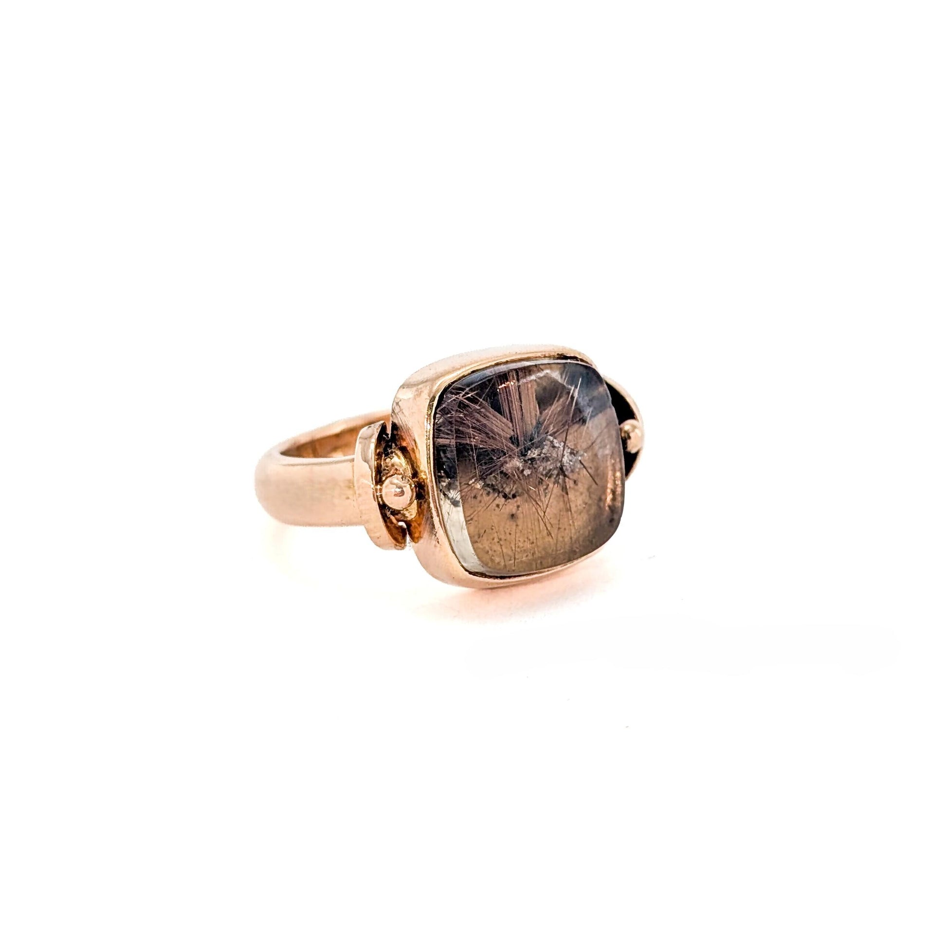 Vintage 18K Gold Rutilated Quartz Cabochon Ring