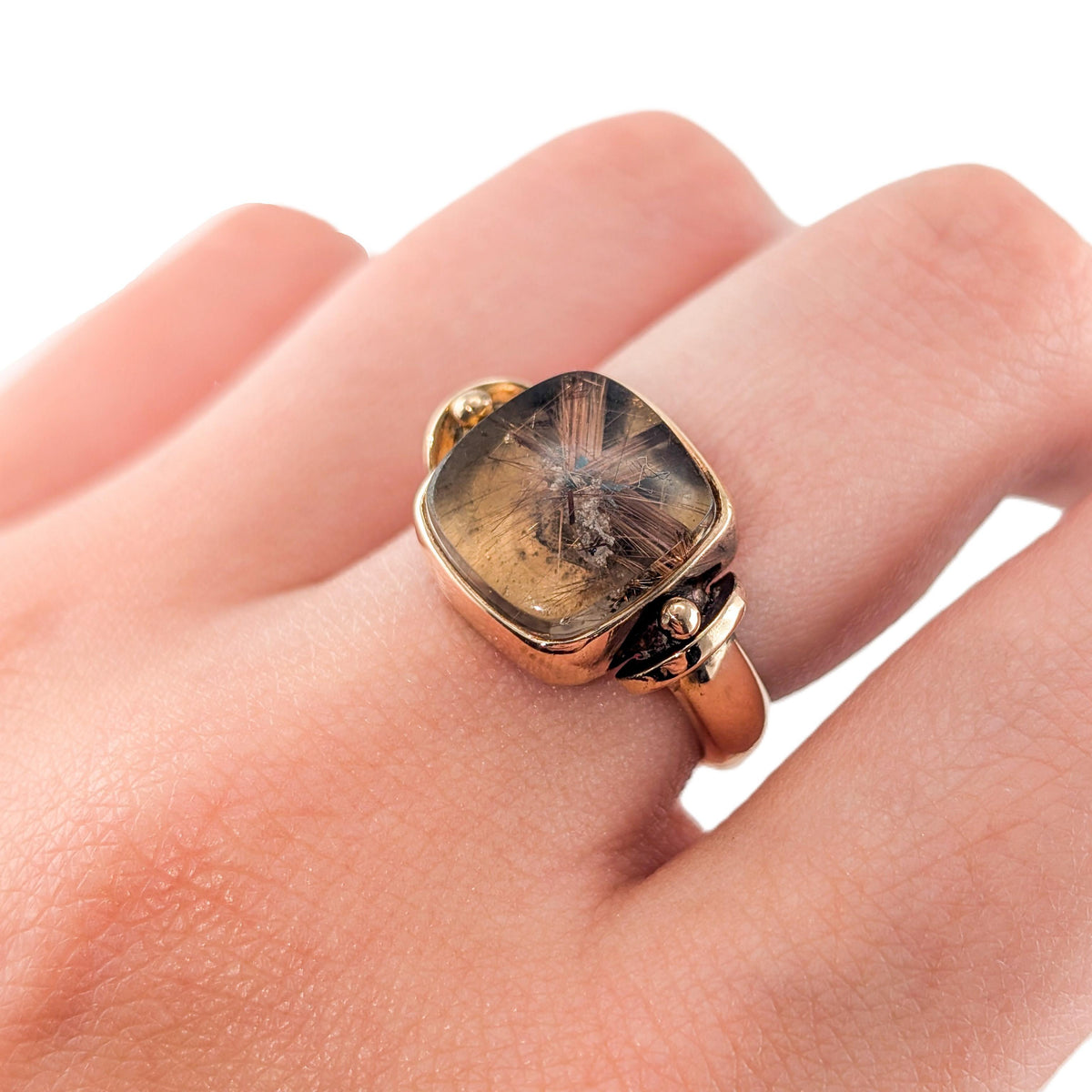 Vintage 18K Gold Rutilated Quartz Cabochon Ring