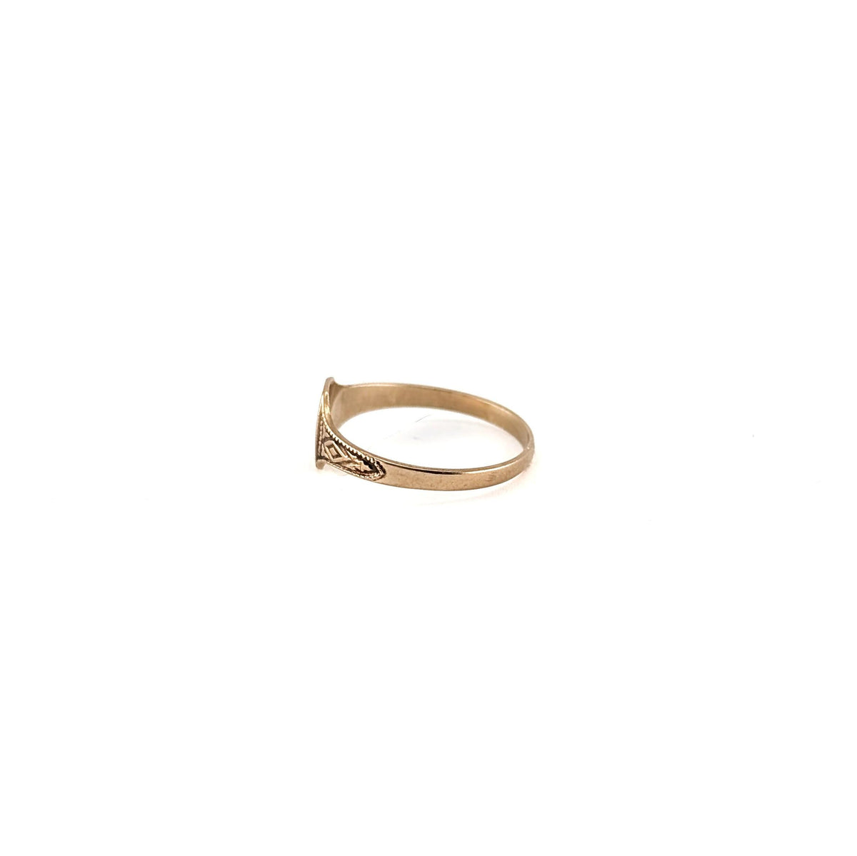 Antique Art Deco 10K Yellow Gold Baby Signet Ring with Engraved “R”