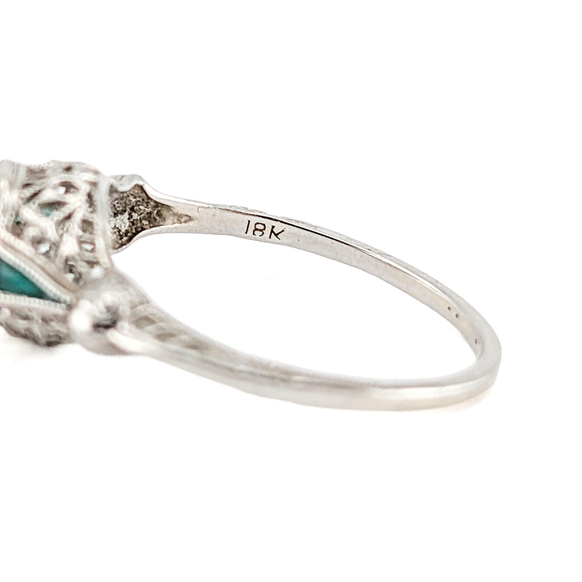 Antique Art Deco 18K White Gold Old European Cut Diamond & Synthetic Emerald Rin