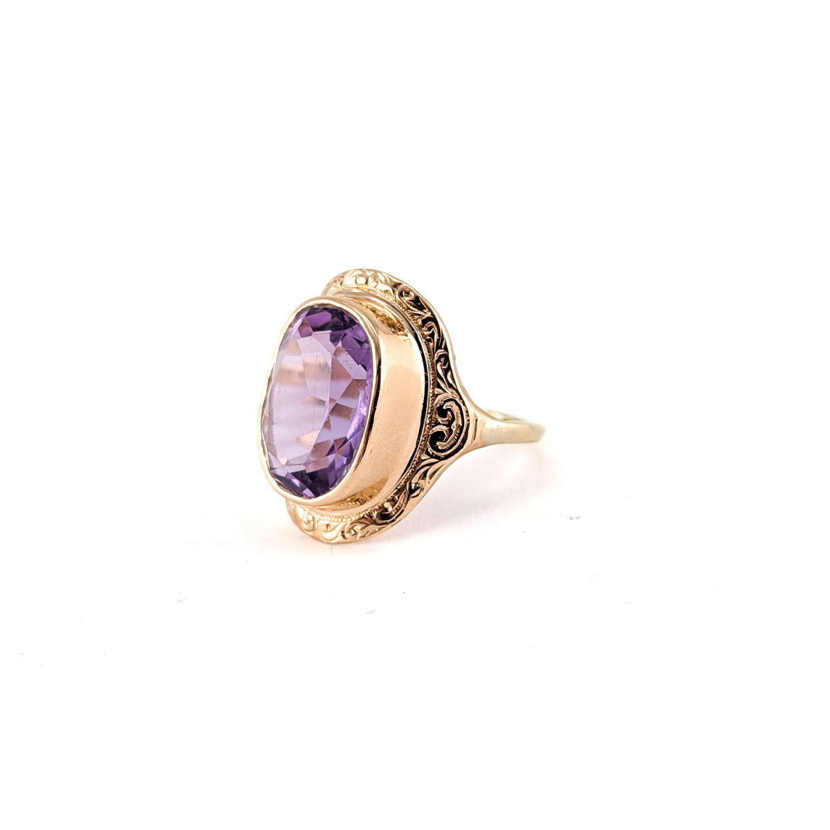 Vintage 14K Yellow Gold Amethyst Ring with Ornate Engraved Setting