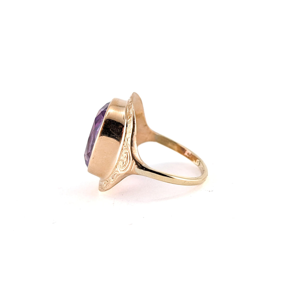 Vintage 14K Yellow Gold Amethyst Ring with Ornate Engraved Setting