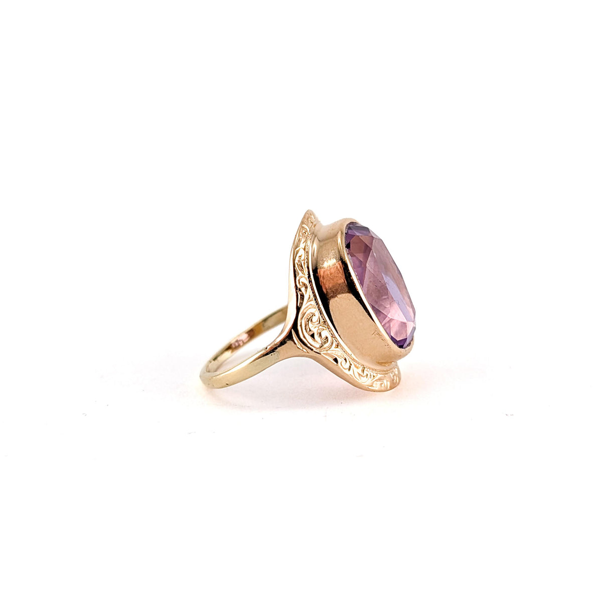 Vintage 14K Yellow Gold Amethyst Ring with Ornate Engraved Setting
