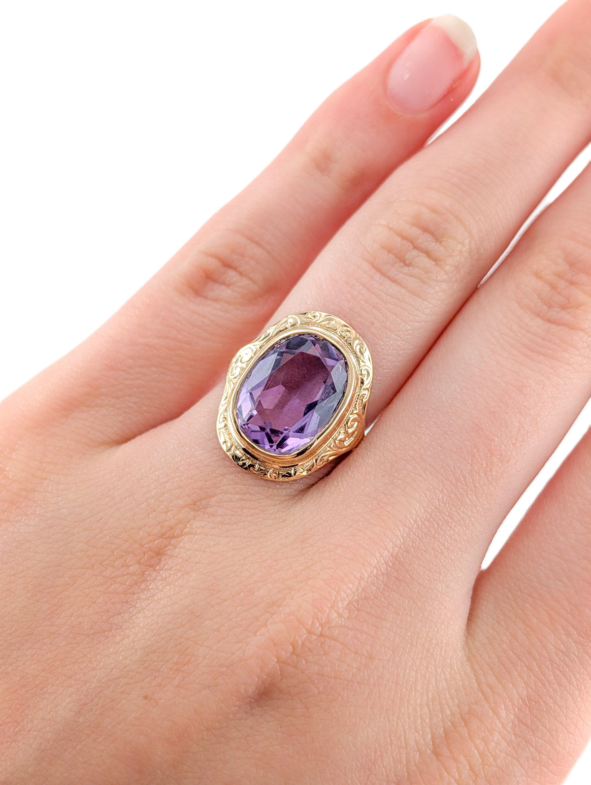 Vintage 14K Yellow Gold Amethyst Ring with Ornate Engraved Setting
