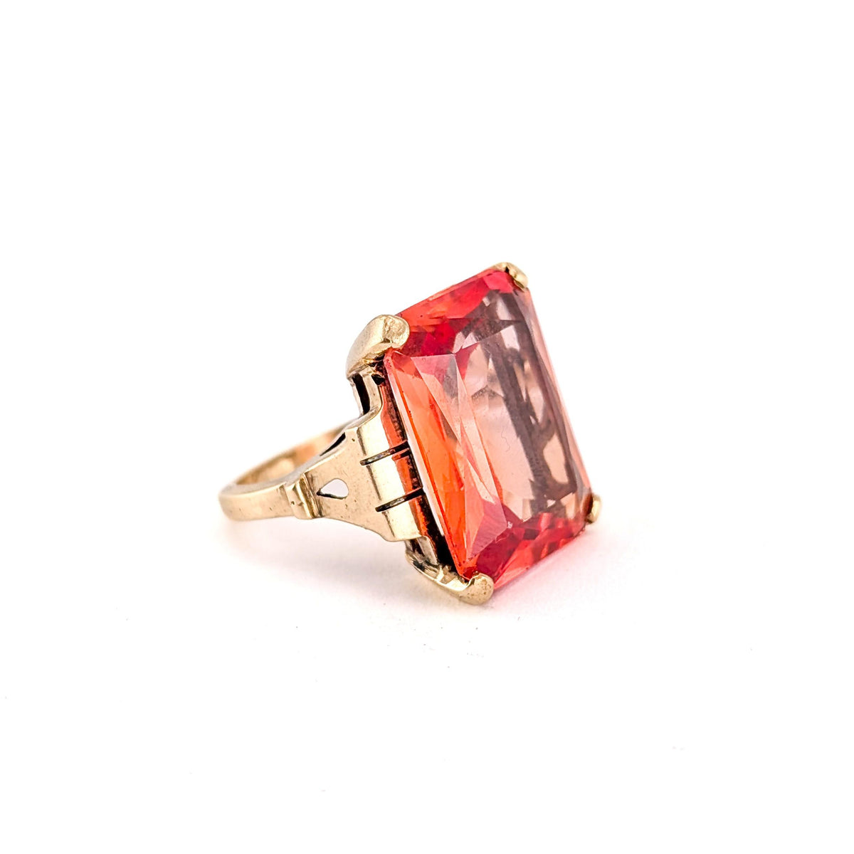 Vintage 10K Yellow Gold 22.24 ct Synthetic Orange Sapphire Cocktail Ring