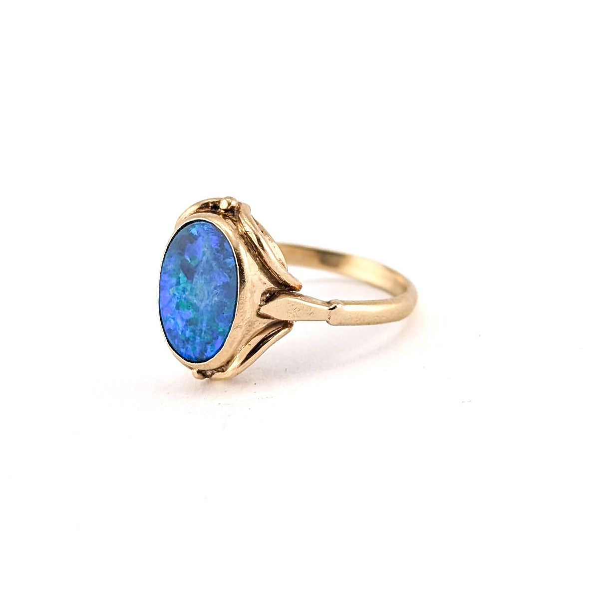 Vintage 9K Yellow Gold Blue & Green Opal Doublet Ring