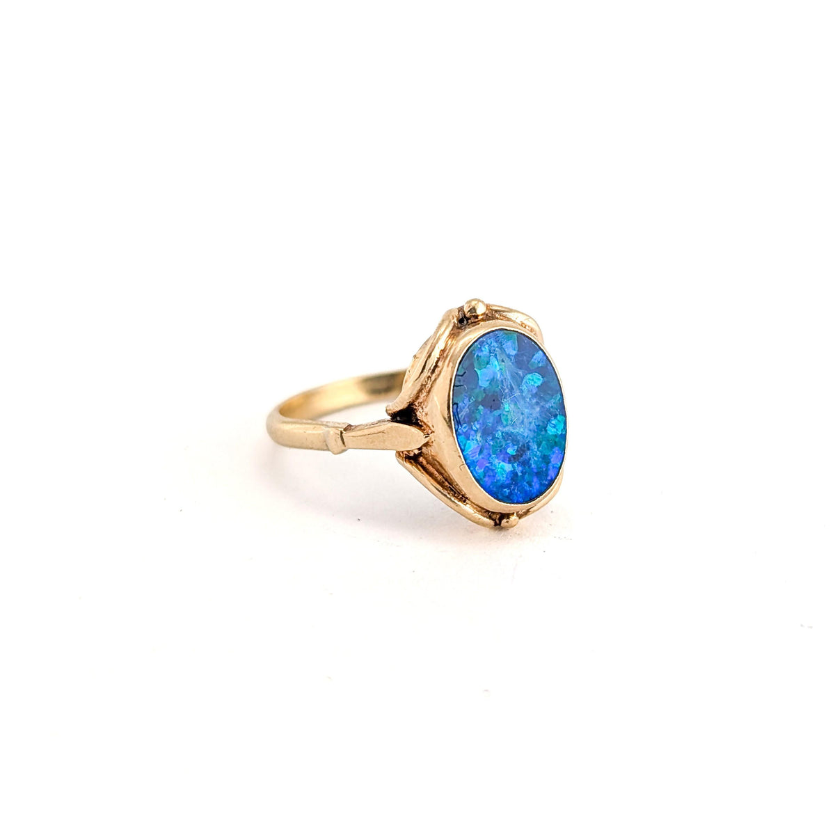Vintage 9K Yellow Gold Blue & Green Opal Doublet Ring