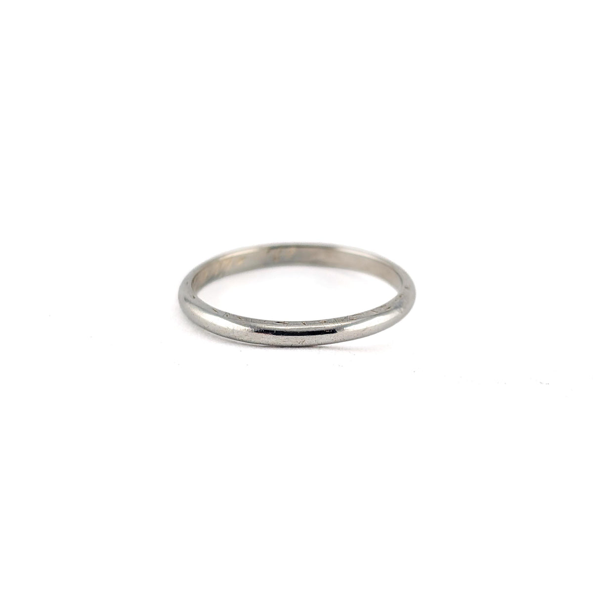 Vintage 1931 18K White Gold Engraved Wedding Band Ring