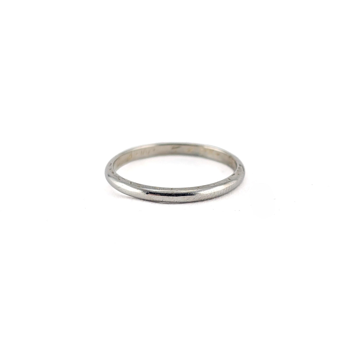 Vintage 1931 18K White Gold Engraved Wedding Band Ring