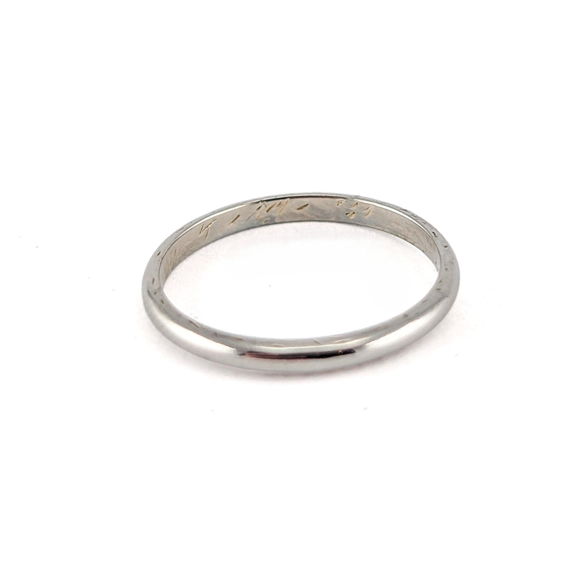 Vintage 1931 18K White Gold Engraved Wedding Band Ring