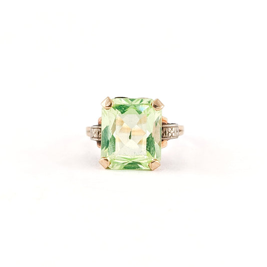Vintage 1940s 10K Two-Tone Gold Synthetic Uranium Spinel Ring