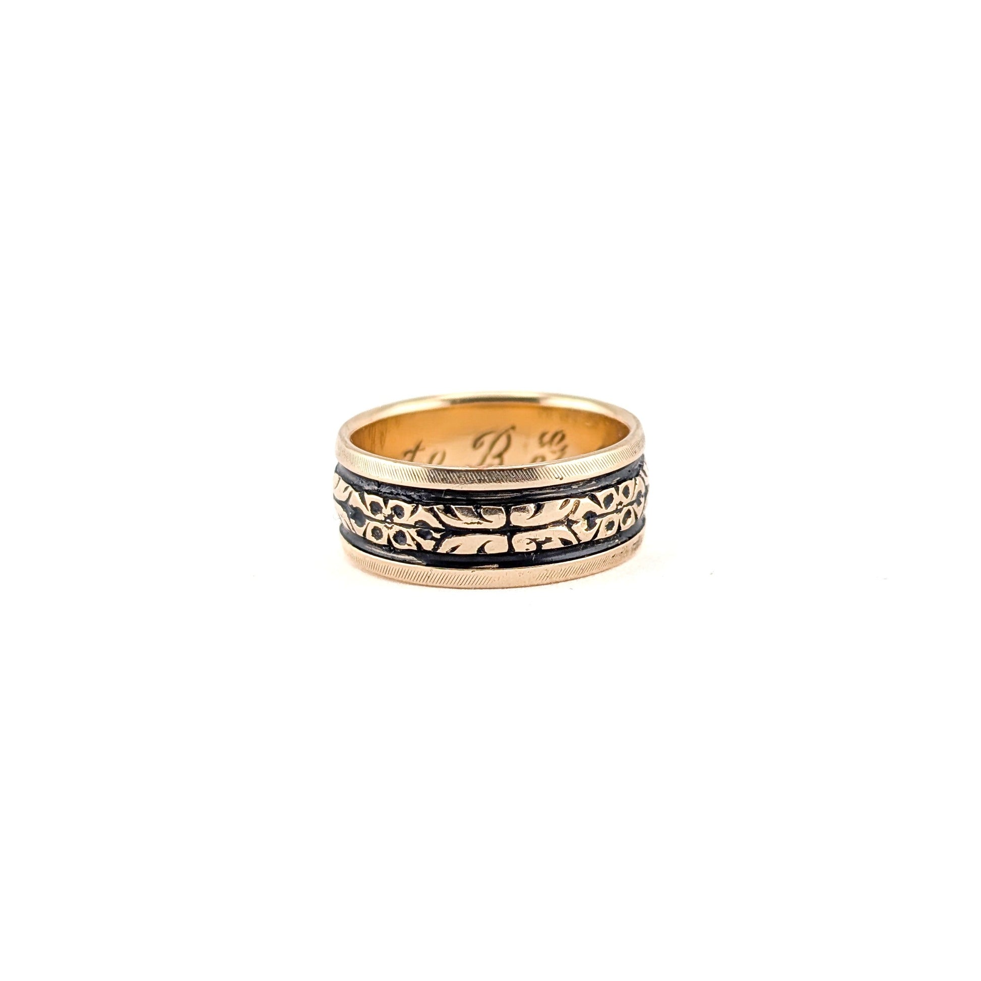 Vintage 14K Gold Blackened Floral Engraved Wedding Band