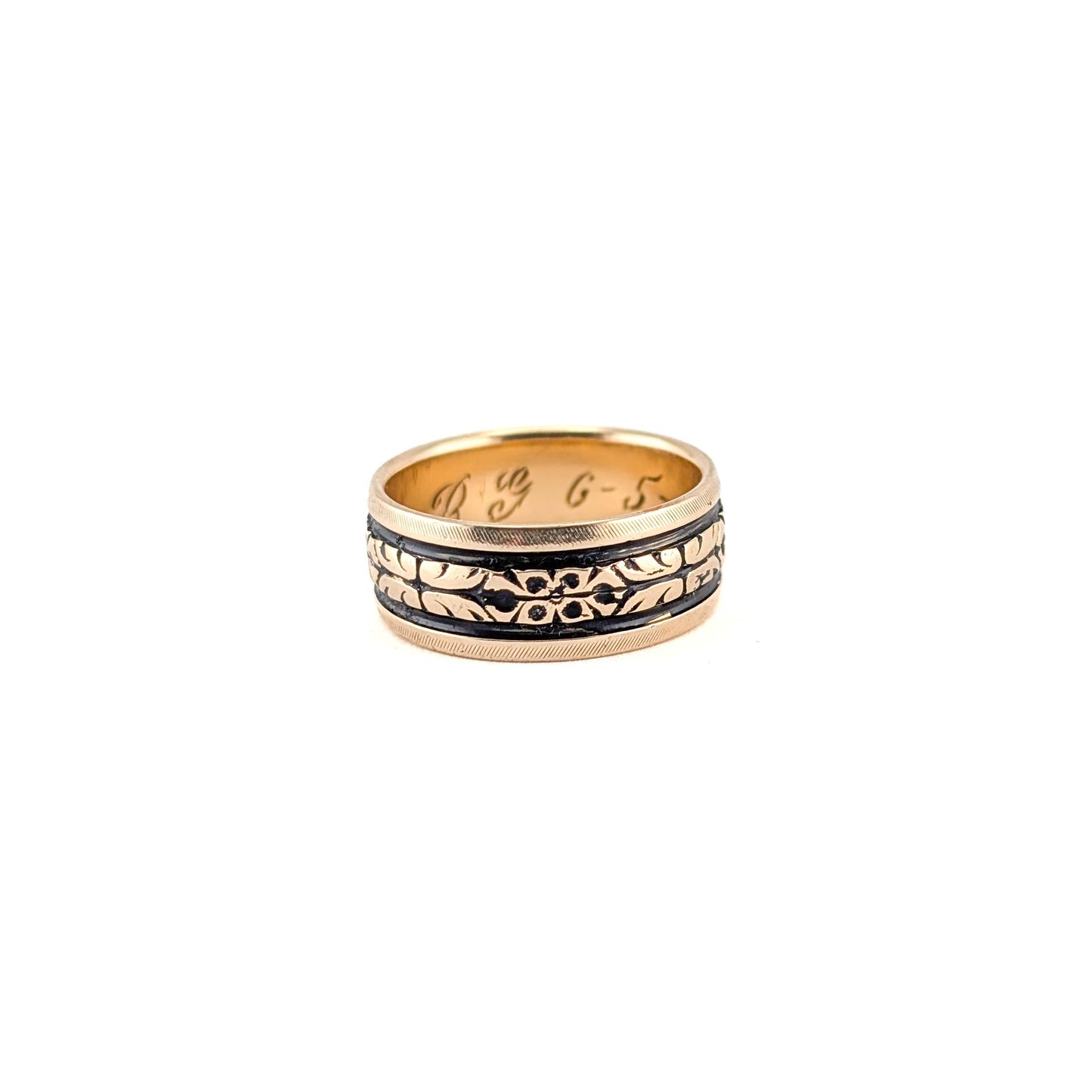 Vintage 14K Gold Blackened Floral Engraved Wedding Band