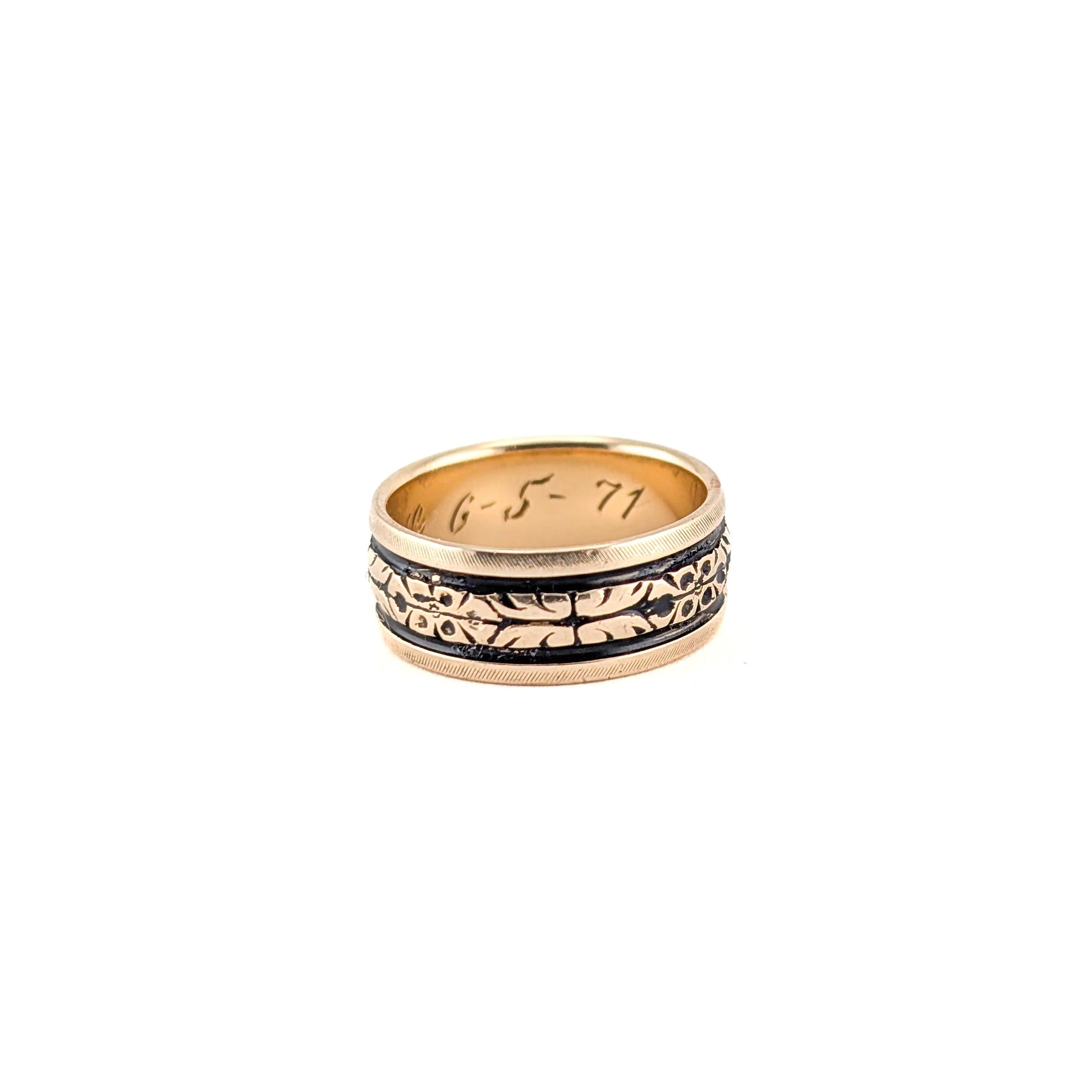 Vintage 14K Gold Blackened Floral Engraved Wedding Band