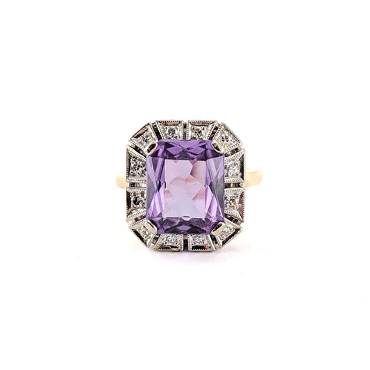 Vintage 14K Gold Synthetic Color Change Alexandrite & Diamond Halo Ring