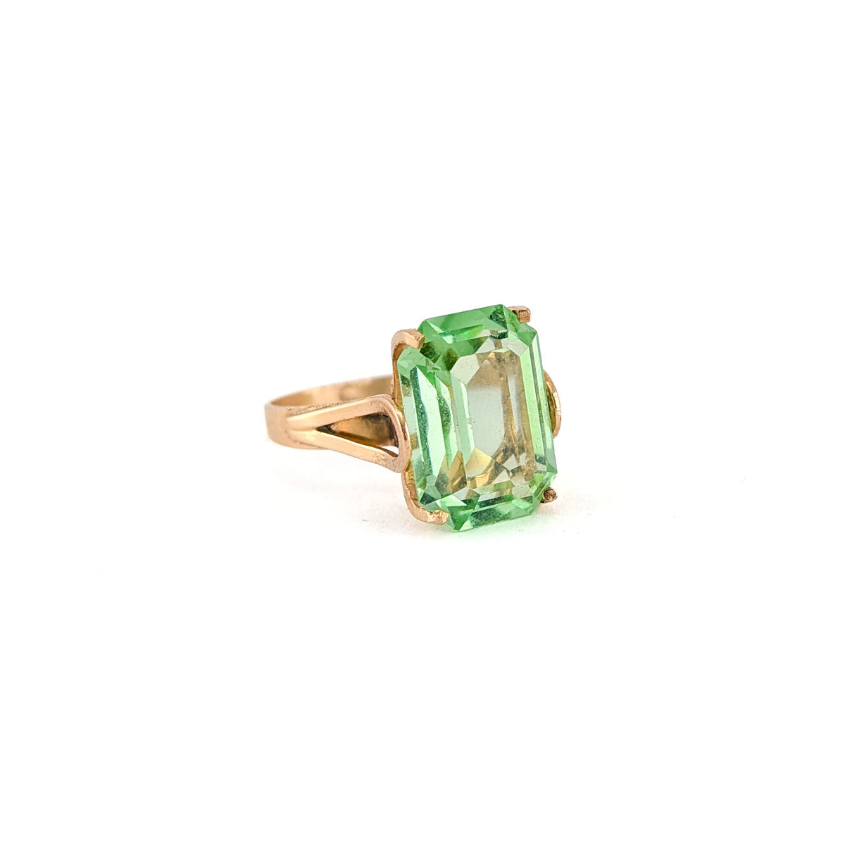 Vintage 14K Gold Synthetic Uranium Spinel Ring | UV Reactive
