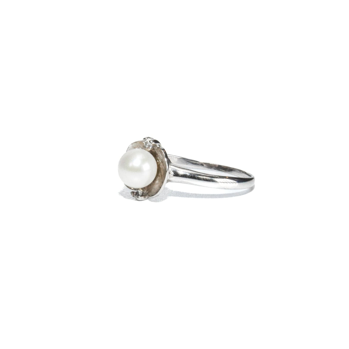 Vintage 14k White Gold Pearl & Topaz ring