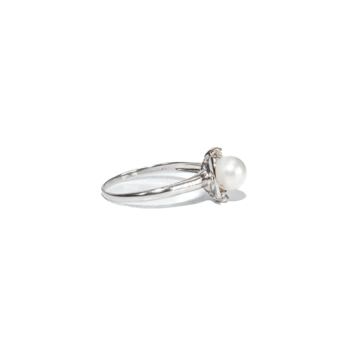 Vintage 14k White Gold Pearl & Topaz ring