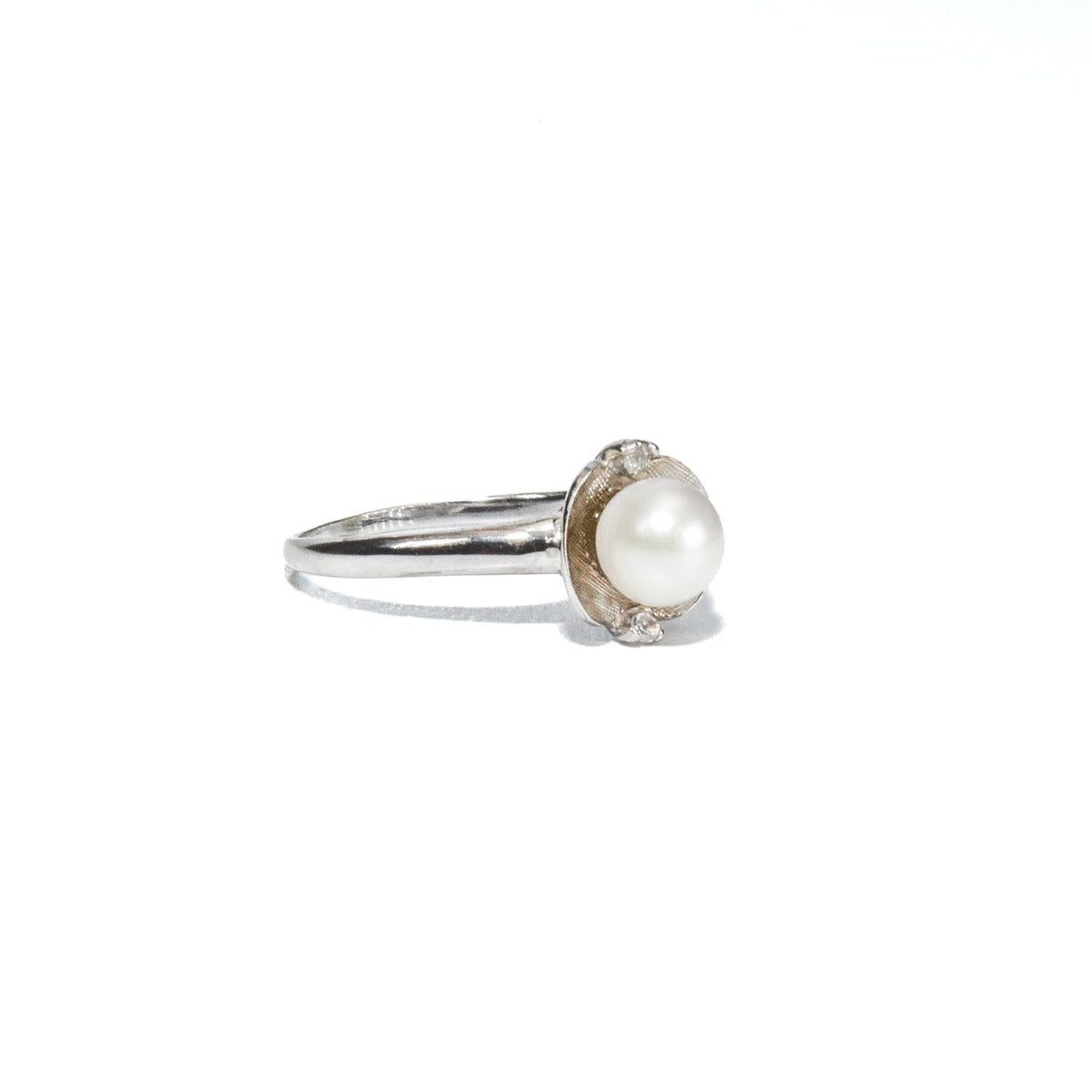 Vintage 14k White Gold Pearl & Topaz ring