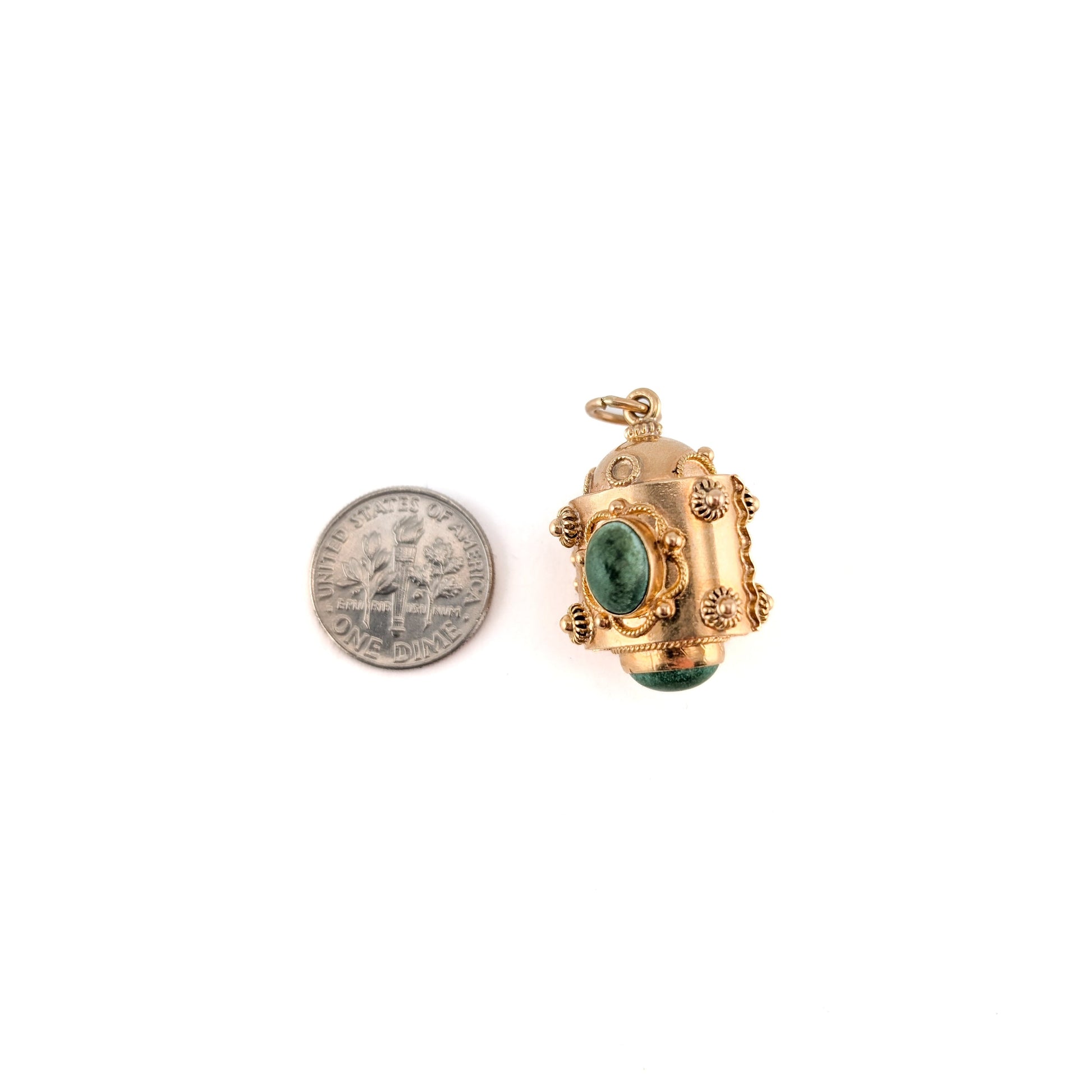 Vintage 18K Gold Etruscan Revival Aventurine Pendant